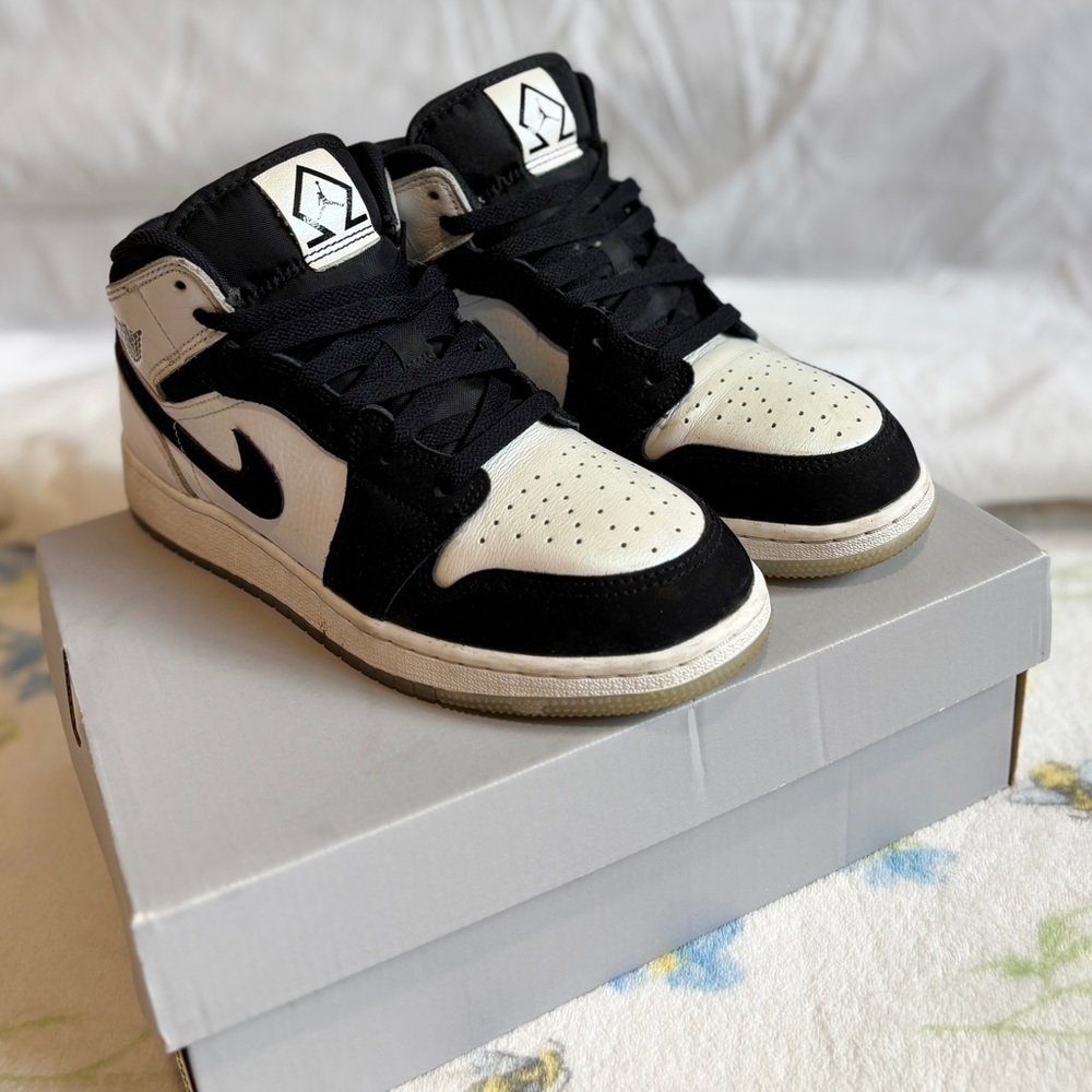 Diamond Air Jordan 1s